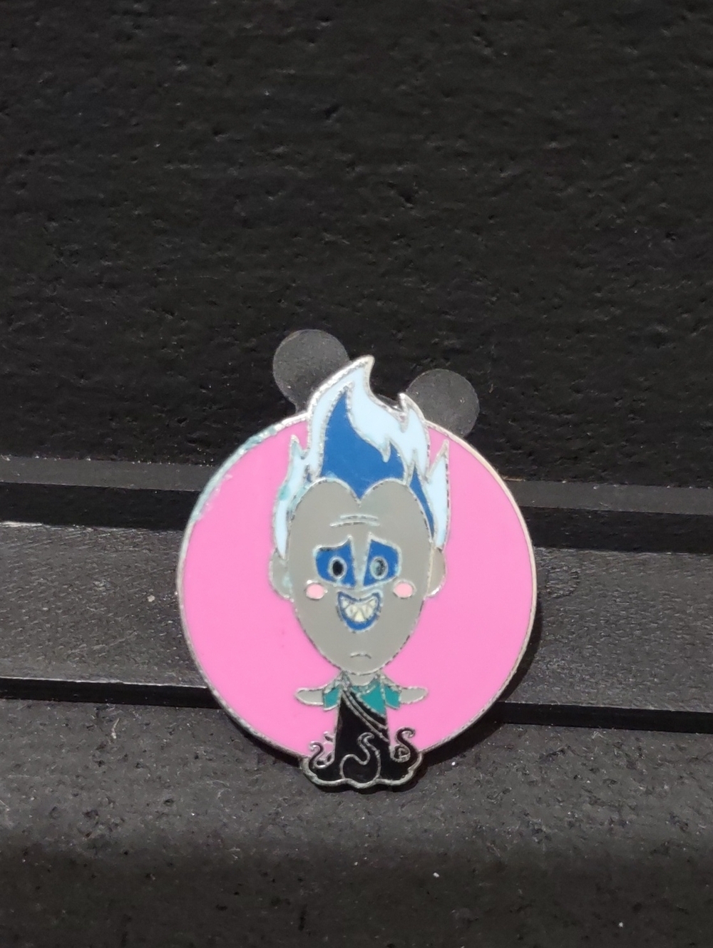 Disney " World Of Evil" Hades Pin